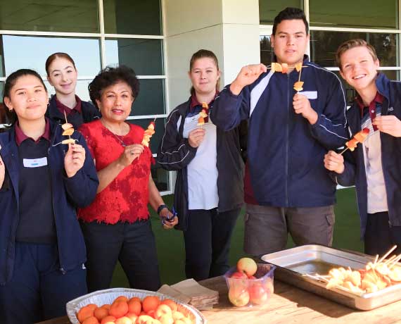 [ARTICLE] A partnership for health: working with schools to promote healthy lifestyle.